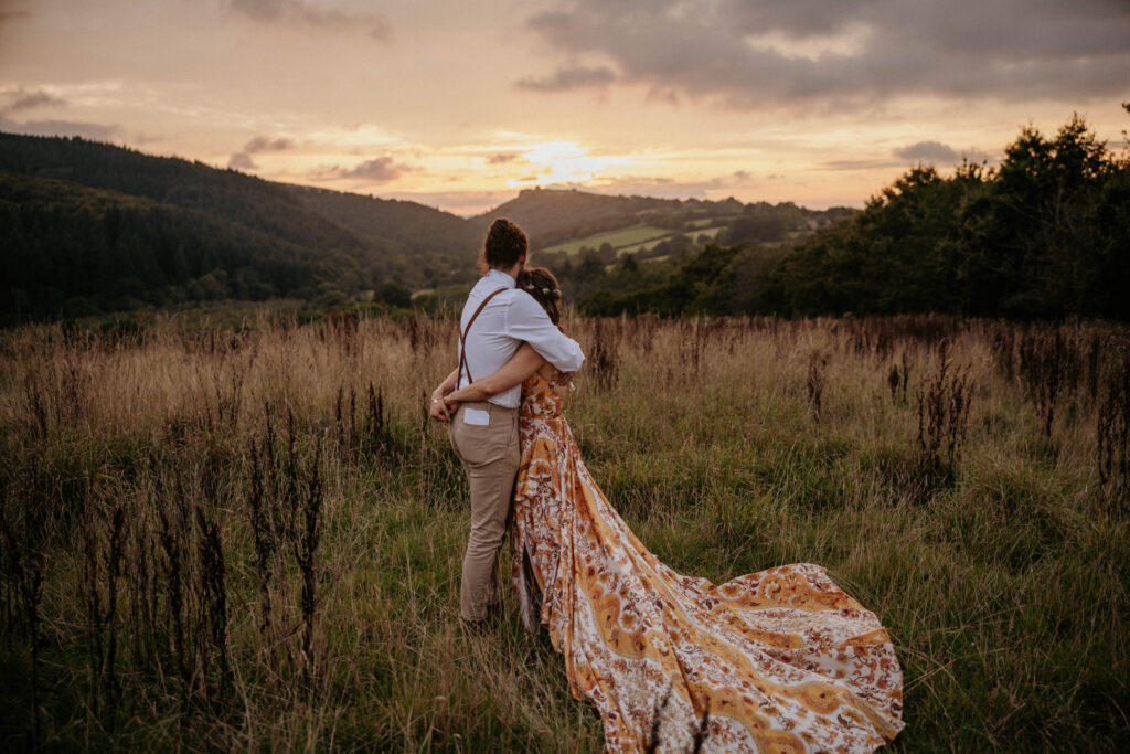 The golden hour wedding photos